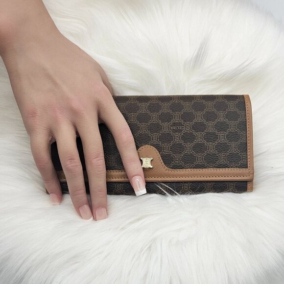 Celine  Macadam & Triomple Continental Wallet - Picture 4 of 17